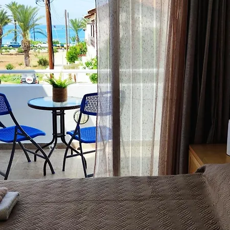 Mediterranean Seaside Authentic House Daire