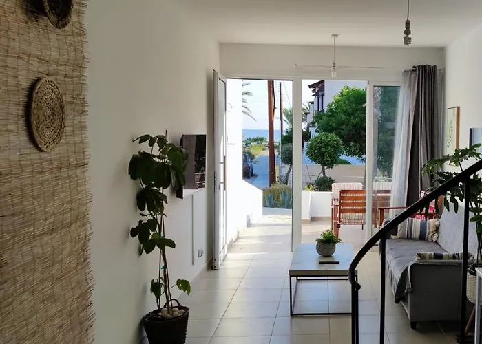 Διαμέρισμα Mediterranean Seaside Authentic House *